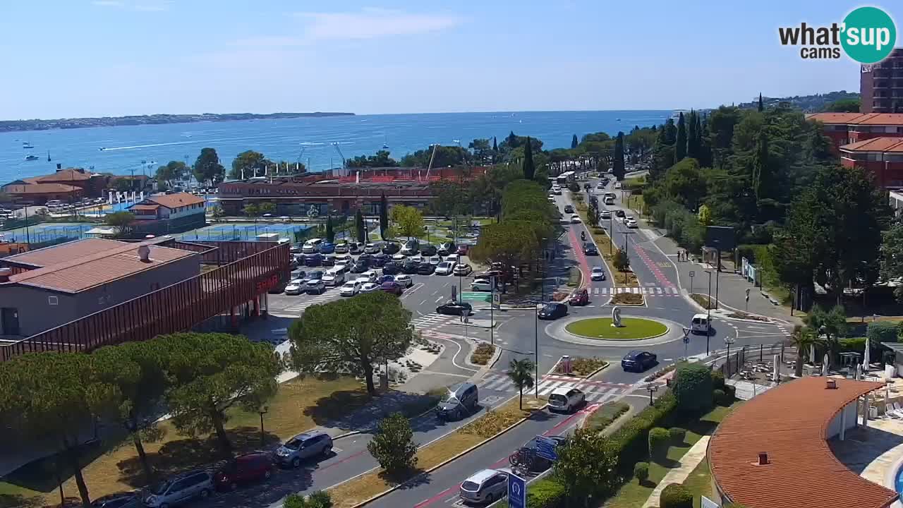 Portorož Live Webcam – vue sur la marina et les courts de tennis