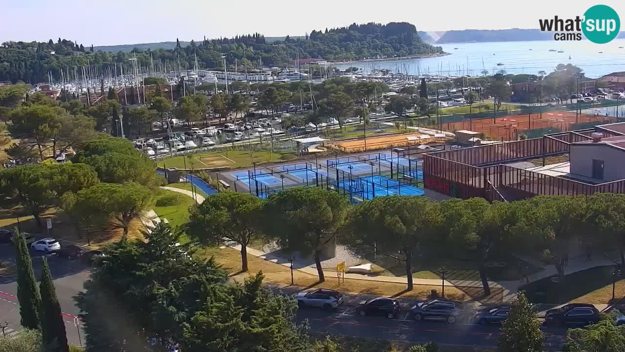 Portorož Live Webcam – vue sur la marina et les courts de tennis