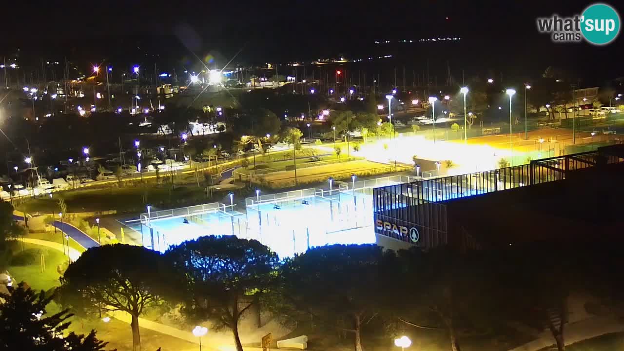 Portorož spletna kamera – pogled na marino in teniška igrišča