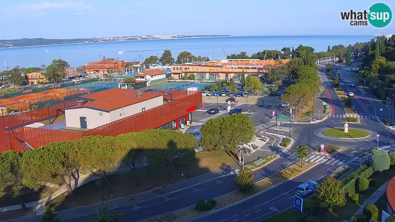 Portorož web kamera – pogled na marinu i teniške terene
