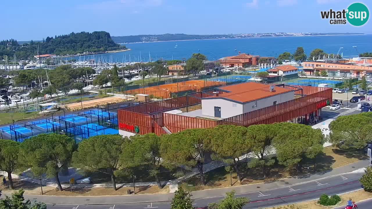 Portorož web kamera – pogled na marinu i teniške terene