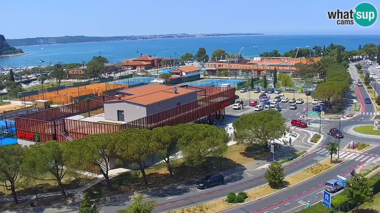 Portorož Live Webcam – vue sur la marina et les courts de tennis