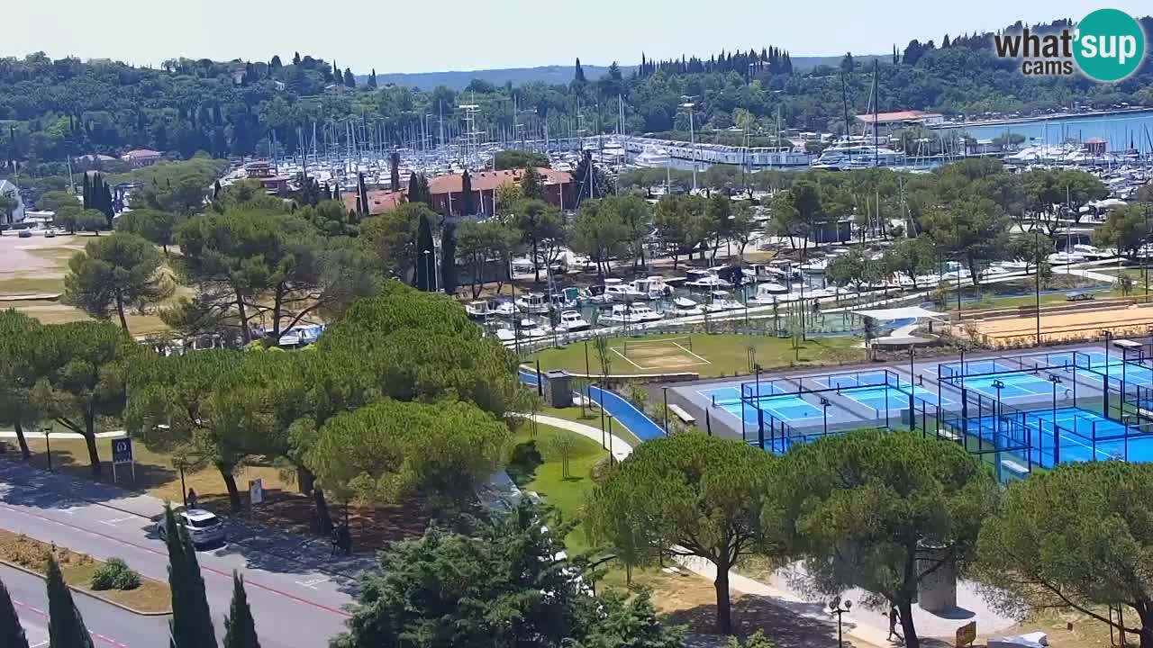 Portorož Live Webcam – vue sur la marina et les courts de tennis