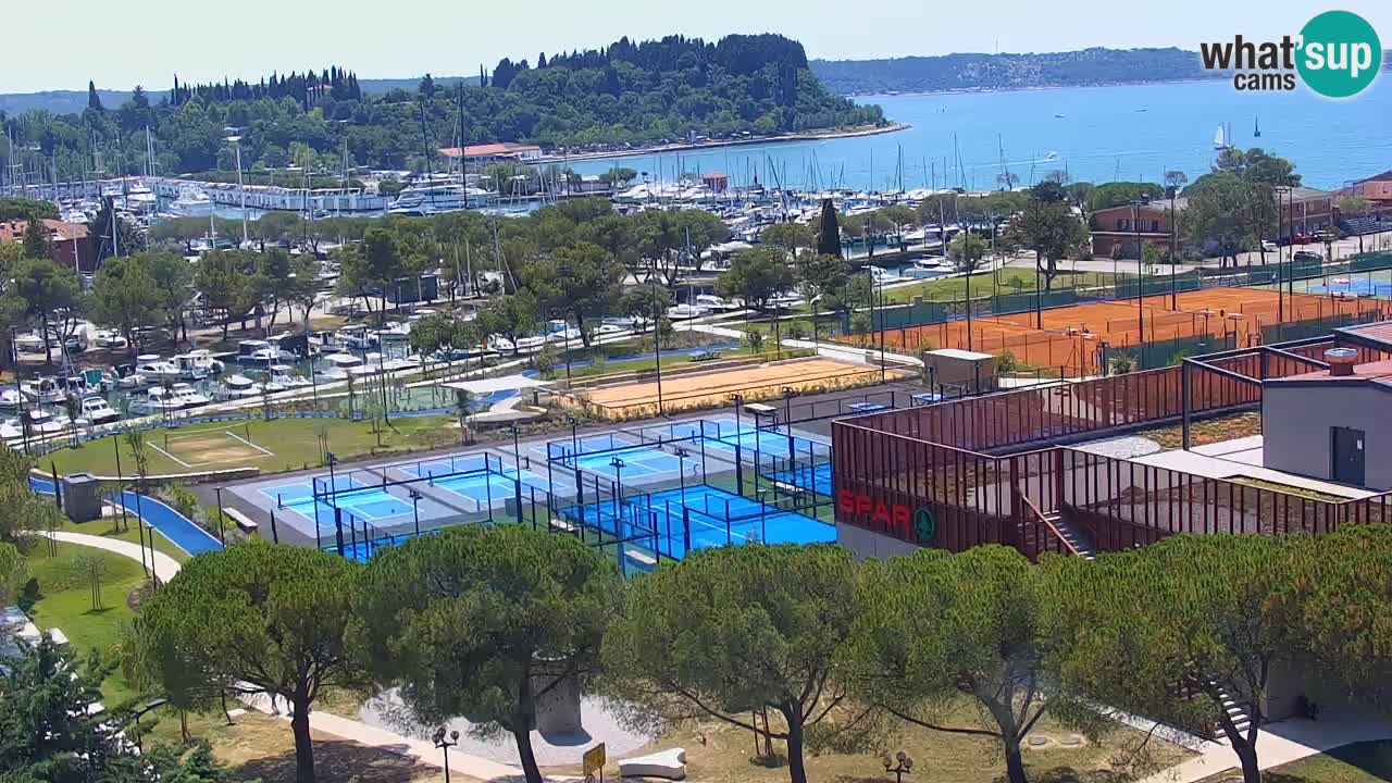 Portorož web kamera – pogled na marinu i teniške terene