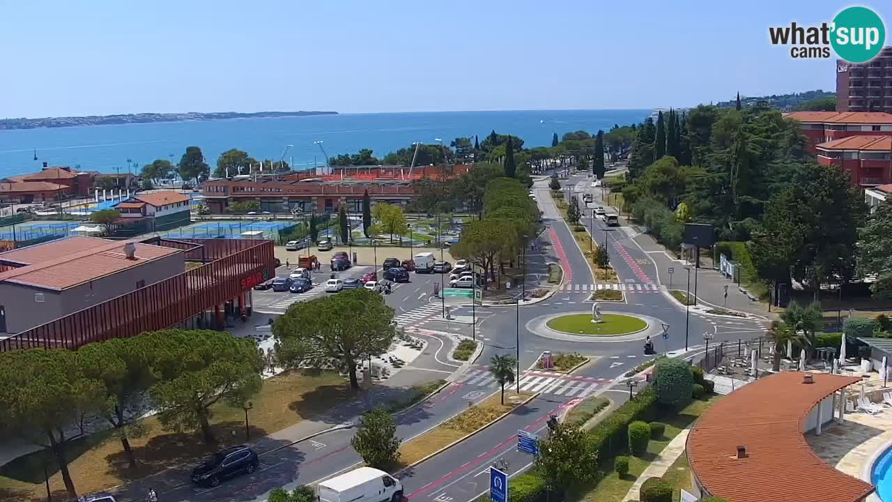 Portorož web kamera – pogled na marinu i teniške terene