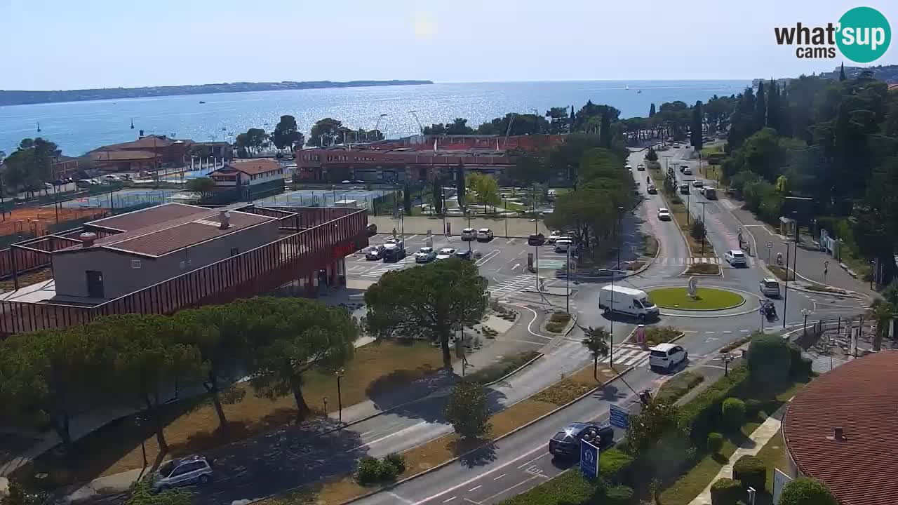 Portorož Live Webcam – vue sur la marina et les courts de tennis