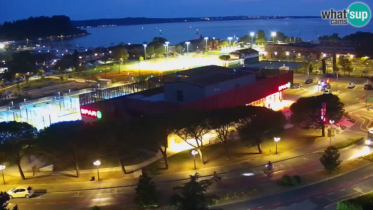 Portorož camera en vivo – vista del puerto deportivo y las canchas de tenis