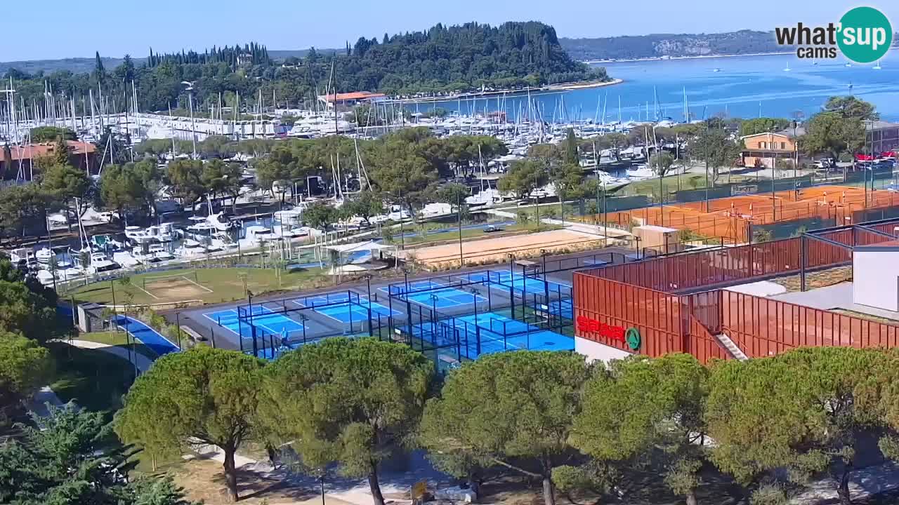 Portorož camera en vivo – vista del puerto deportivo y las canchas de tenis