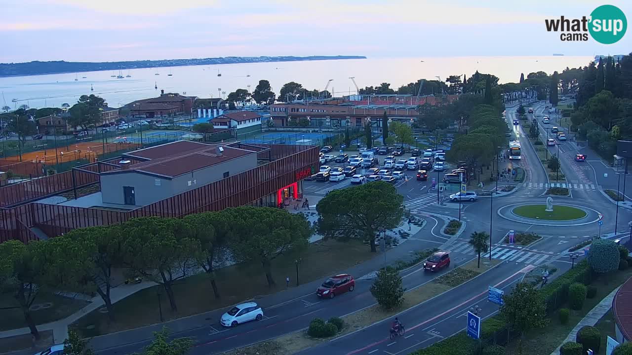 Portorož web kamera – pogled na marinu i teniške terene