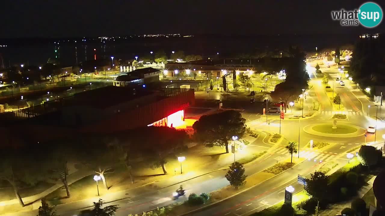 Portorož camera en vivo – vista del puerto deportivo y las canchas de tenis