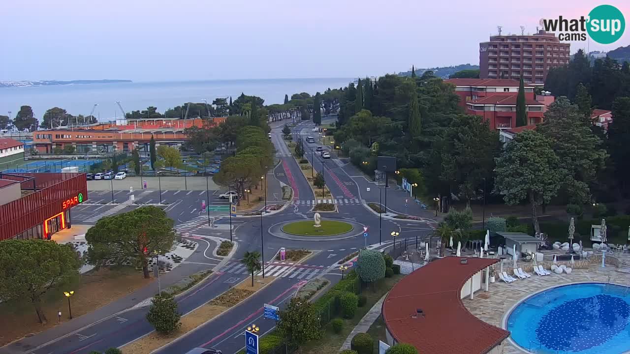 Portorož Live Webcam – vue sur la marina et les courts de tennis