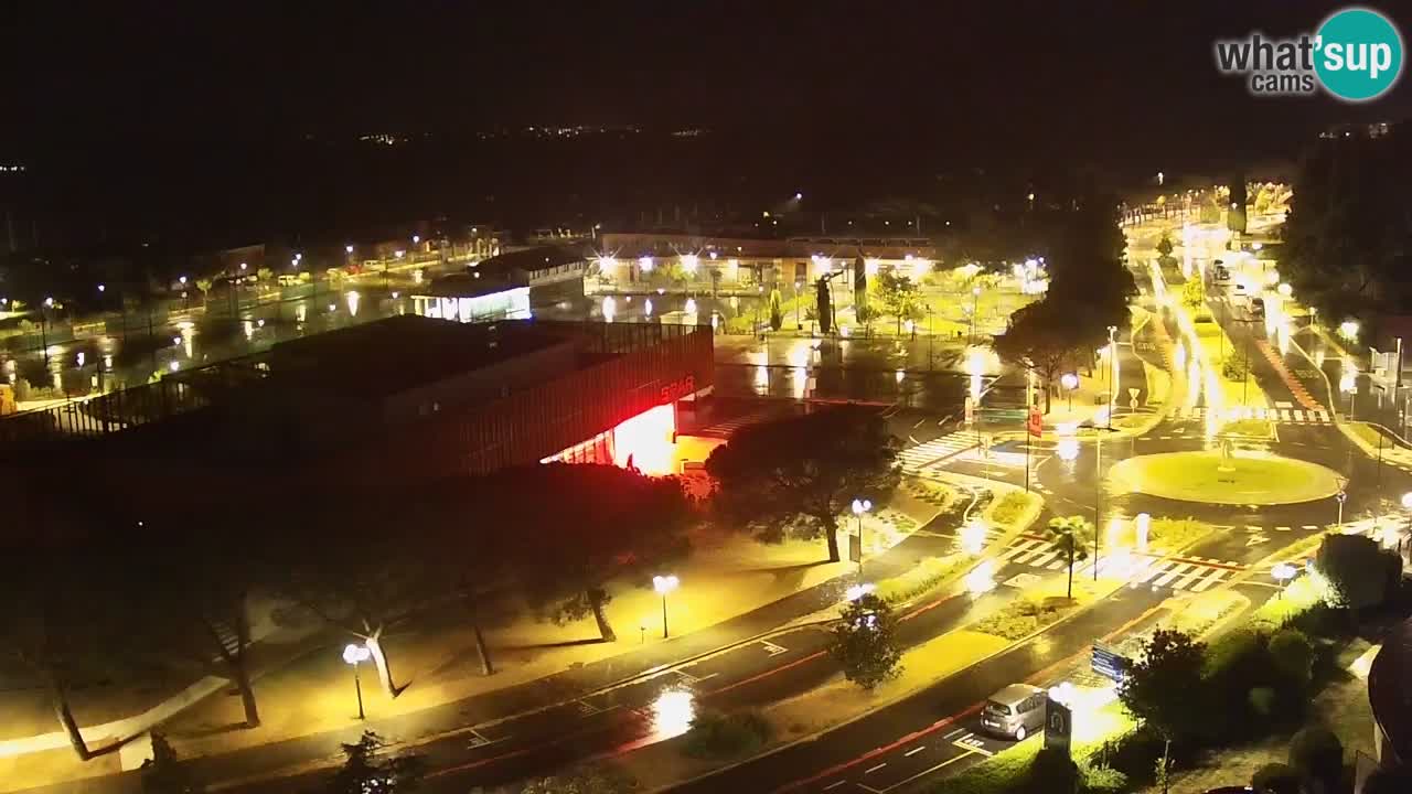 Portorož camera en vivo – vista del puerto deportivo y las canchas de tenis