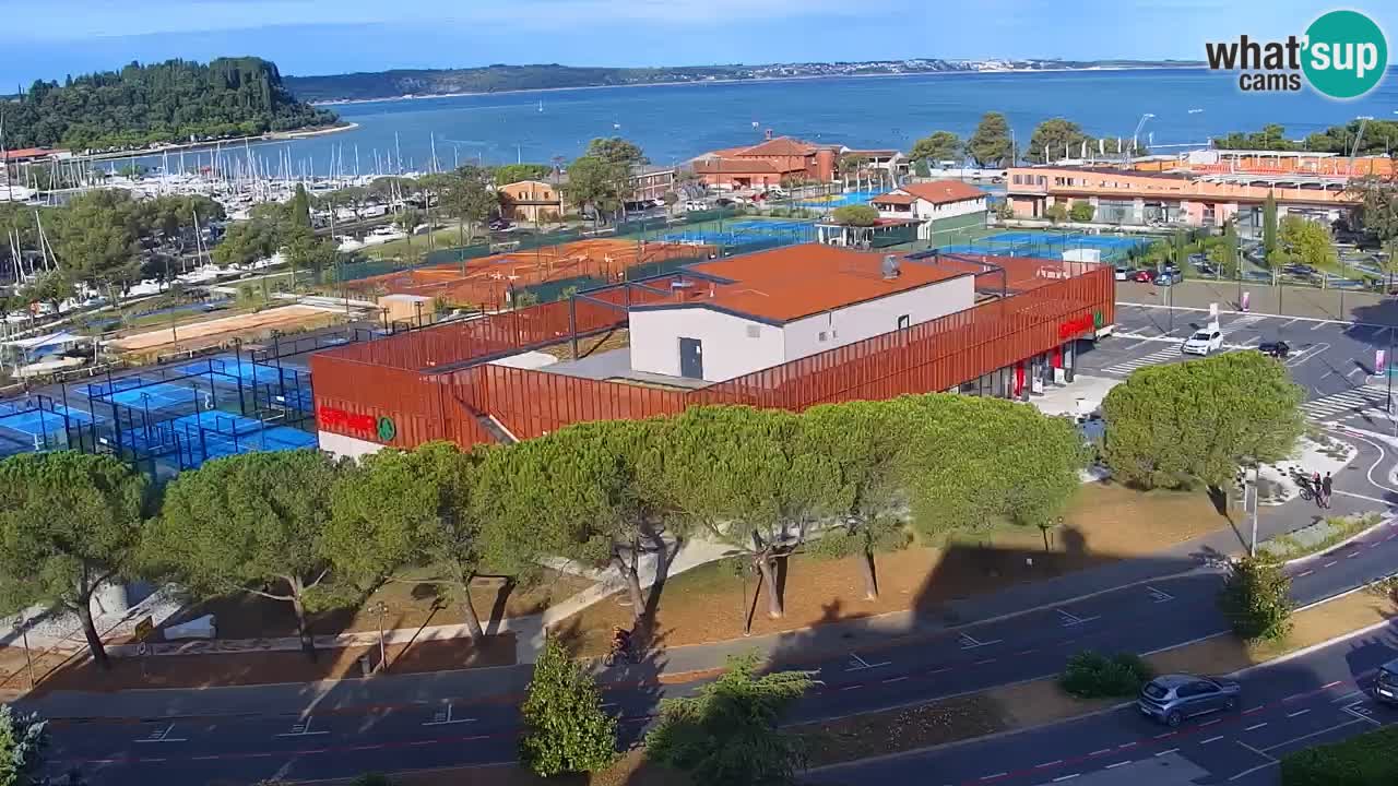Portorož web kamera – pogled na marinu i teniške terene