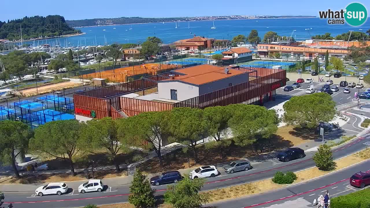 Portorož Live Webcam – vue sur la marina et les courts de tennis