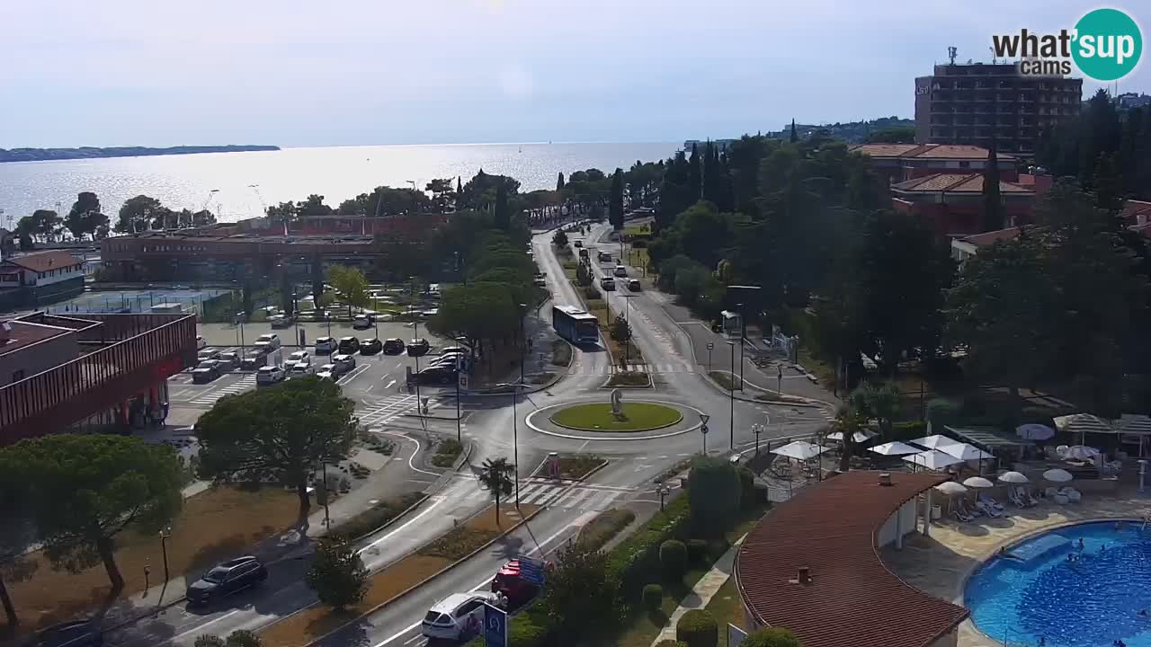 Portorož camera en vivo – vista del puerto deportivo y las canchas de tenis