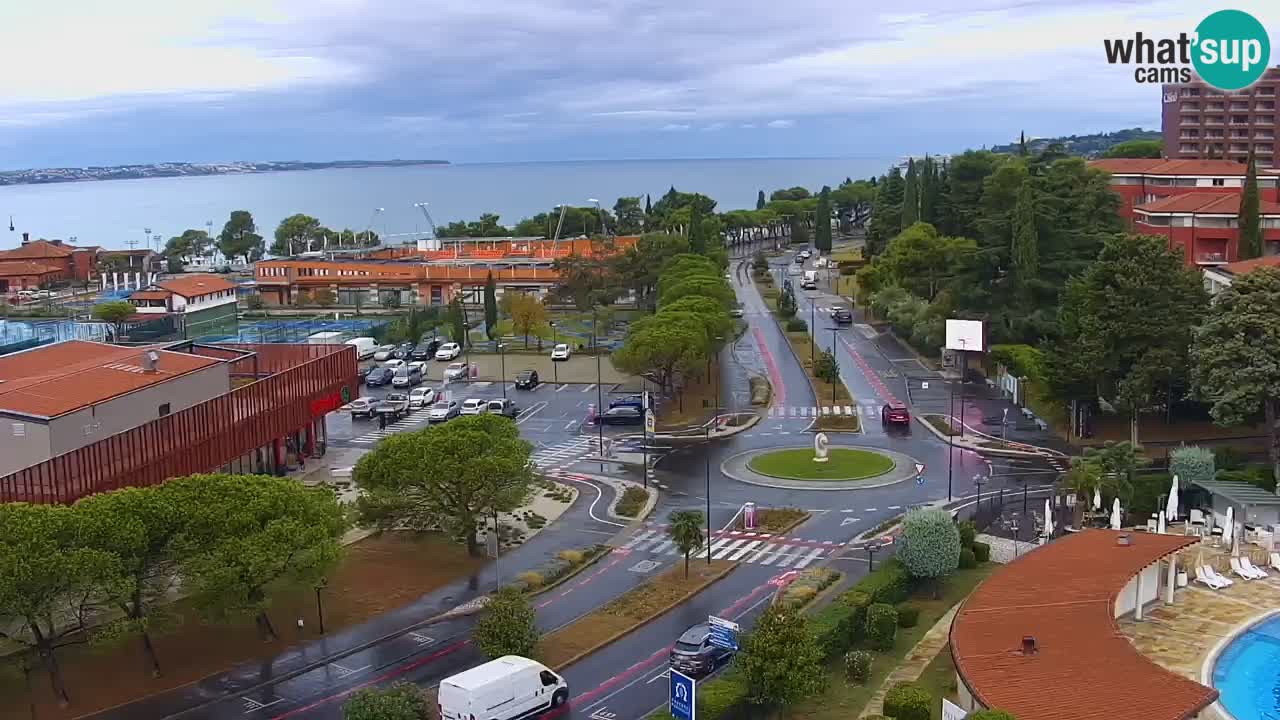 Portorož web kamera – pogled na marinu i teniške terene