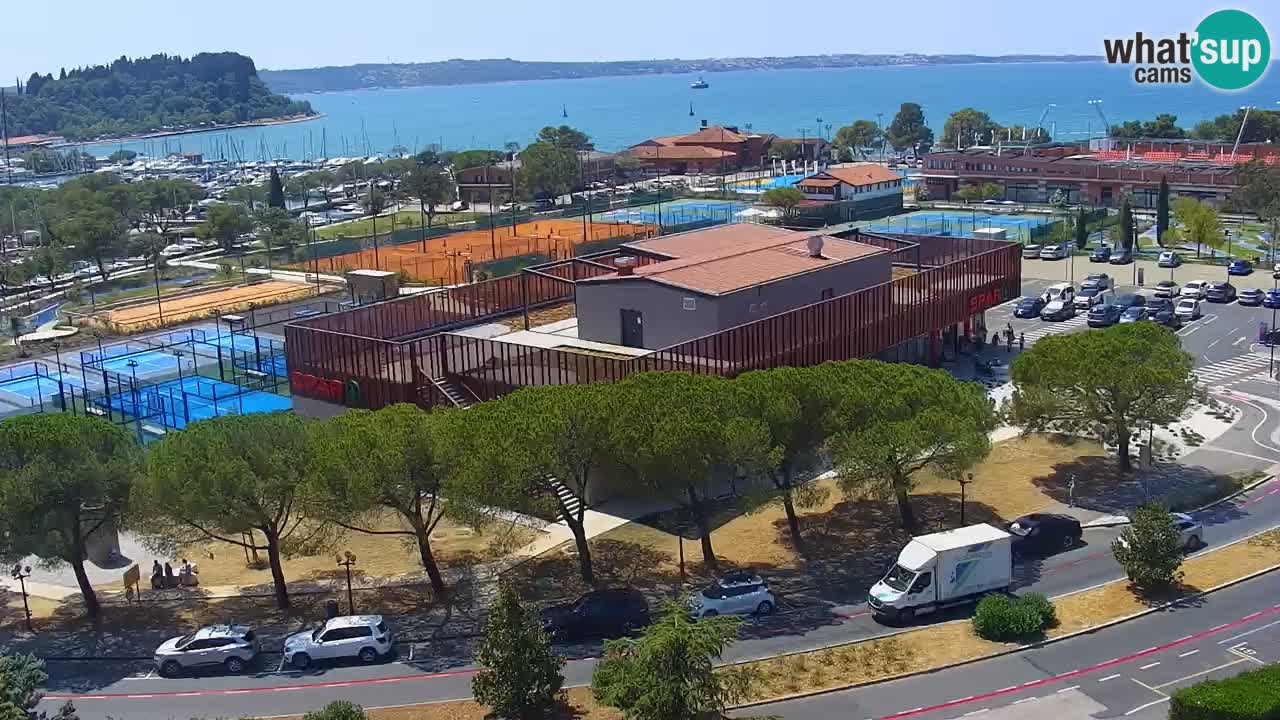Portorož Live Webcam – vue sur la marina et les courts de tennis
