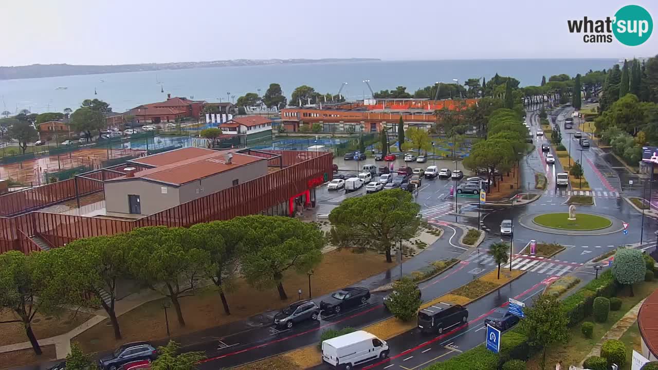 Portorož spletna kamera – pogled na marino in teniška igrišča
