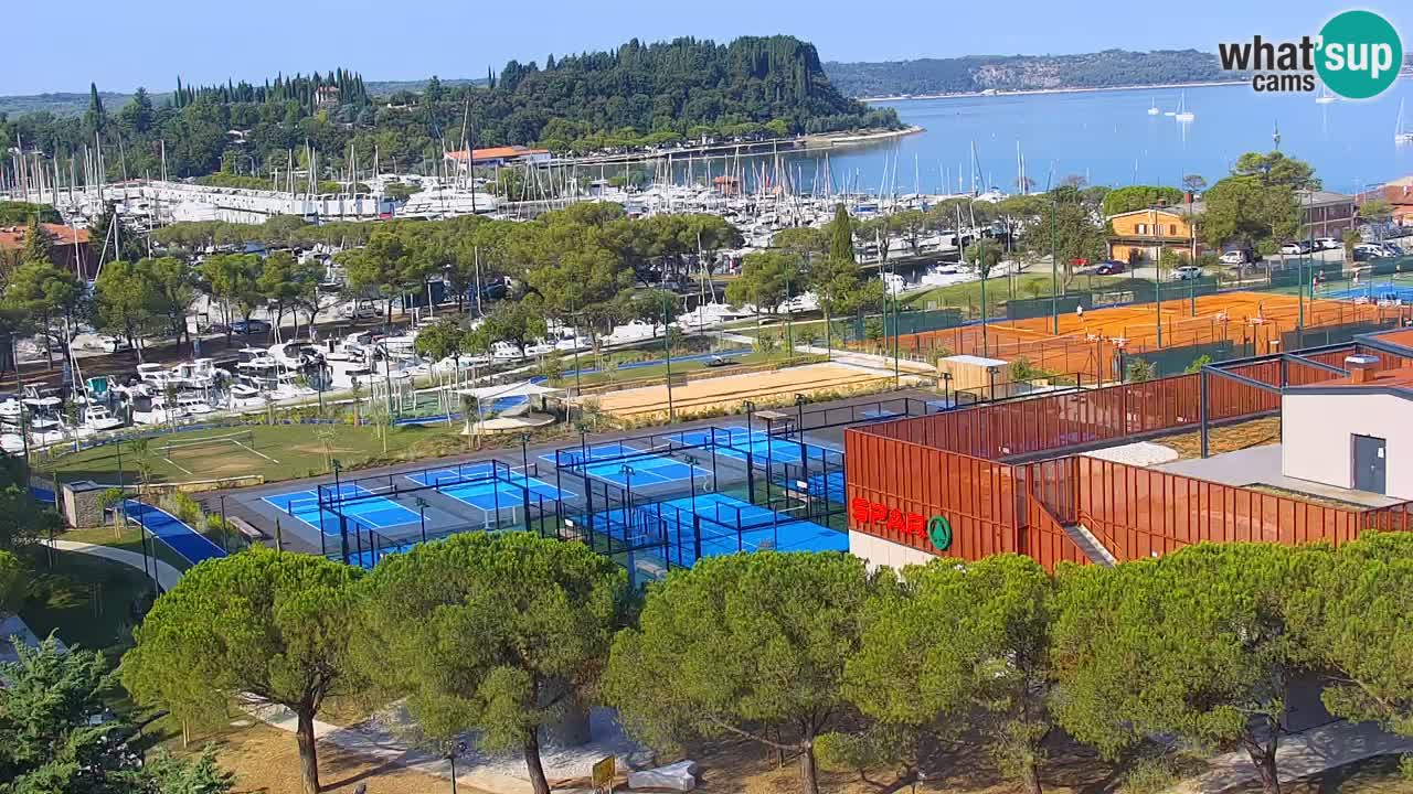 Portorož camera en vivo – vista del puerto deportivo y las canchas de tenis