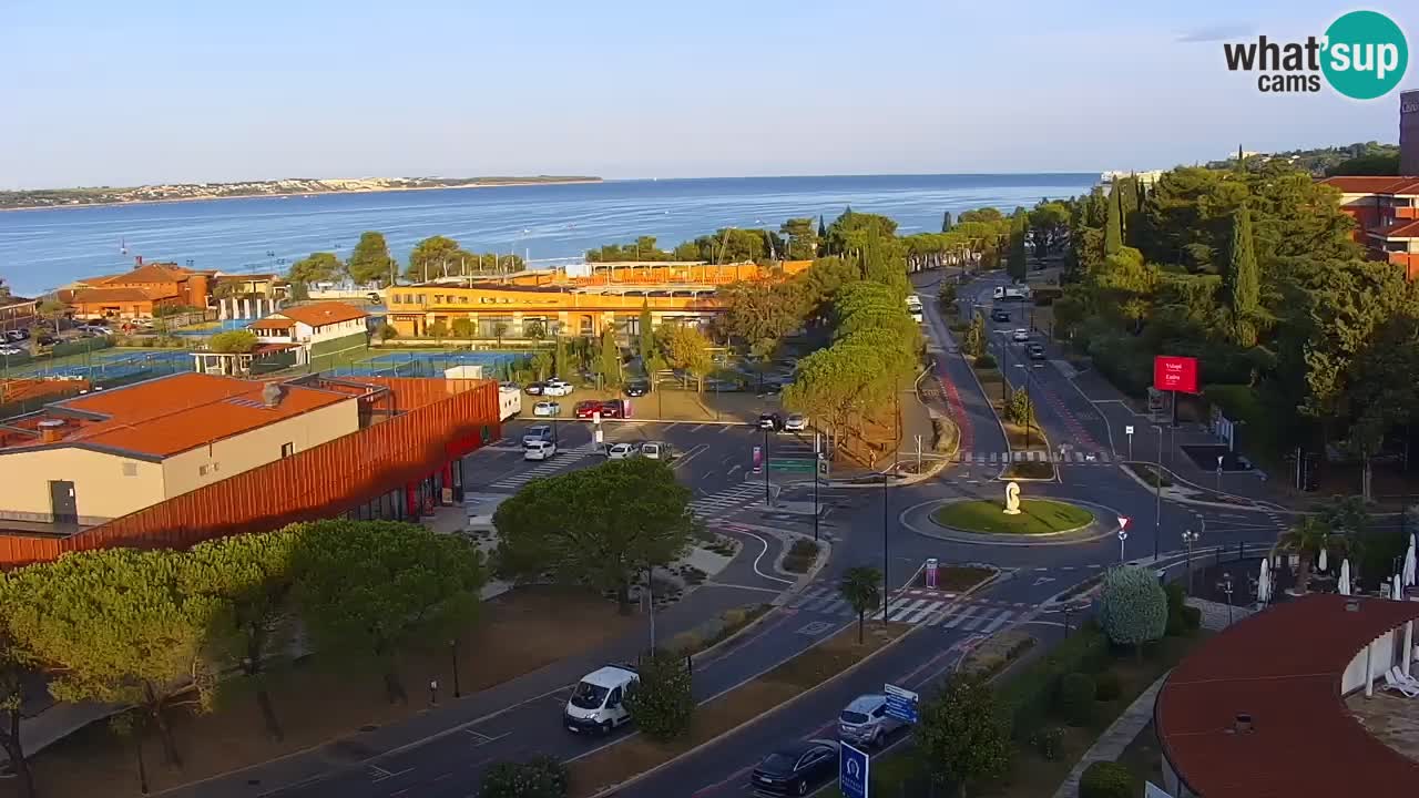 Portorož camera en vivo – vista del puerto deportivo y las canchas de tenis