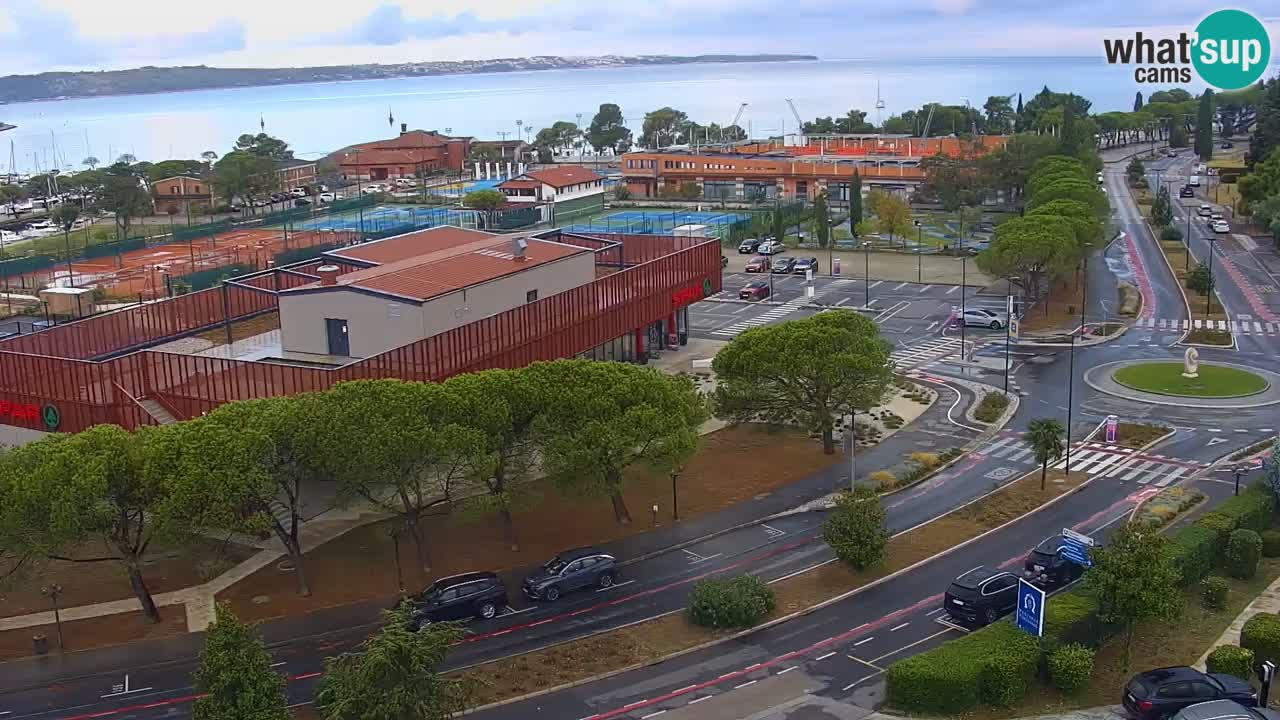 Portorož web kamera – pogled na marinu i teniške terene