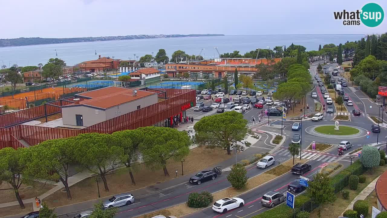 Portorož Live Webcam – vue sur la marina et les courts de tennis