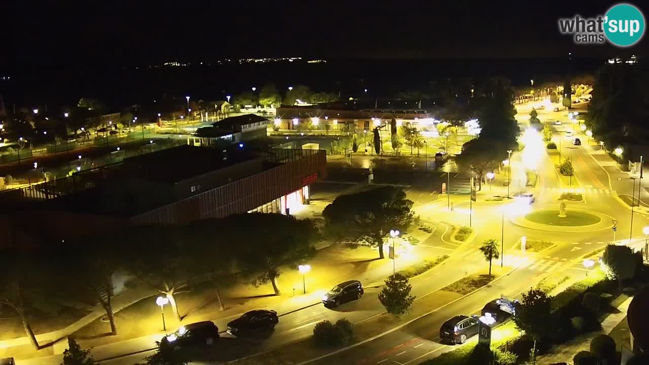 Portorož camera en vivo – vista del puerto deportivo y las canchas de tenis