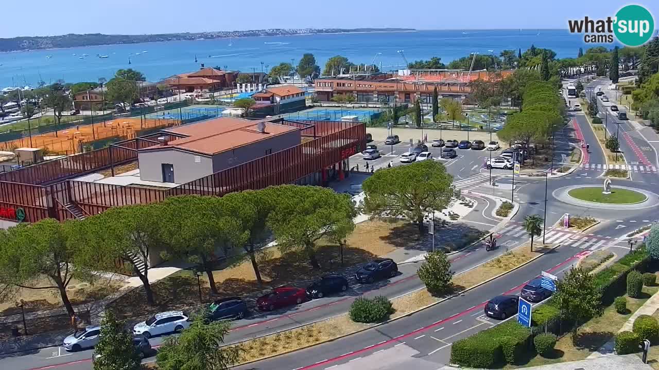 Portorož web kamera – pogled na marinu i teniške terene