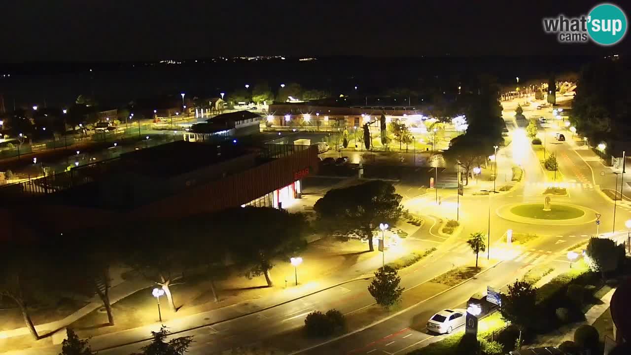 Portorož camera en vivo – vista del puerto deportivo y las canchas de tenis