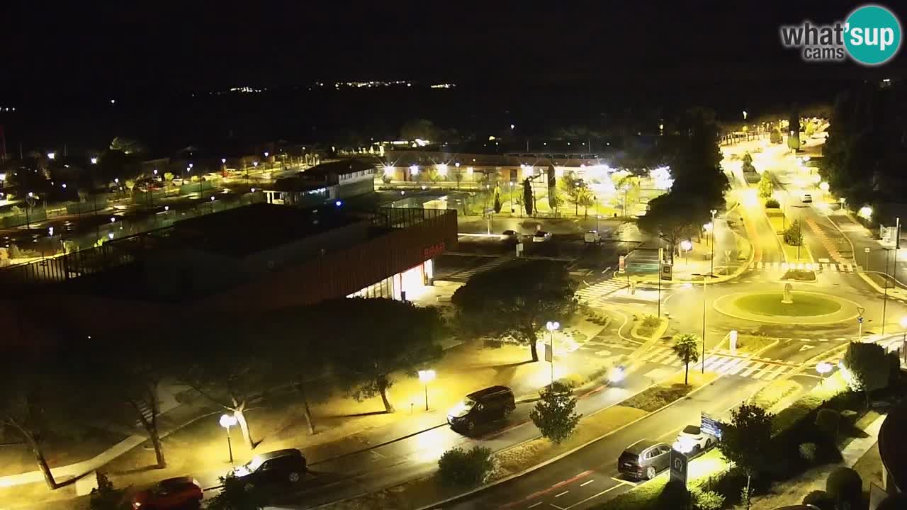 Portorož camera en vivo – vista del puerto deportivo y las canchas de tenis
