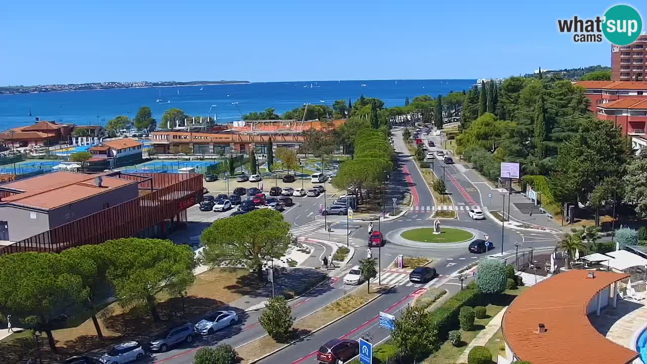 Portorož camera en vivo – vista del puerto deportivo y las canchas de tenis