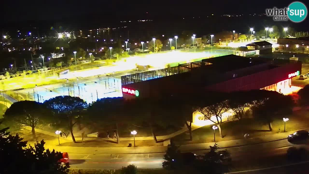 Portorož web kamera – pogled na marinu i teniške terene