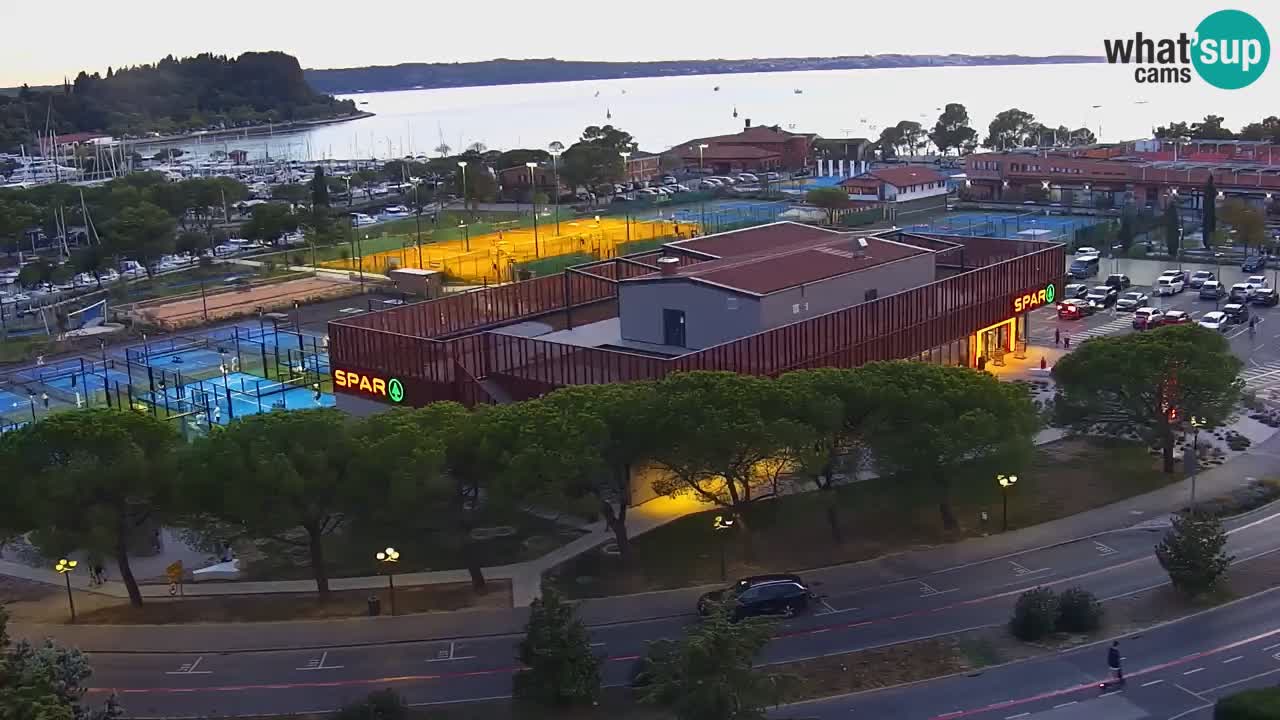 Portorož Webcam – Blick auf den Yachthafen und die Tennisplätze