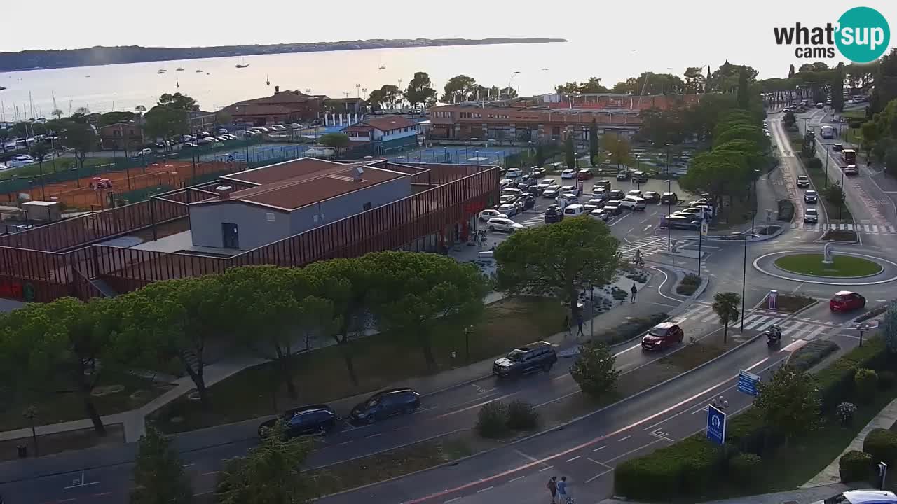 Portorož Live Webcam – vue sur la marina et les courts de tennis