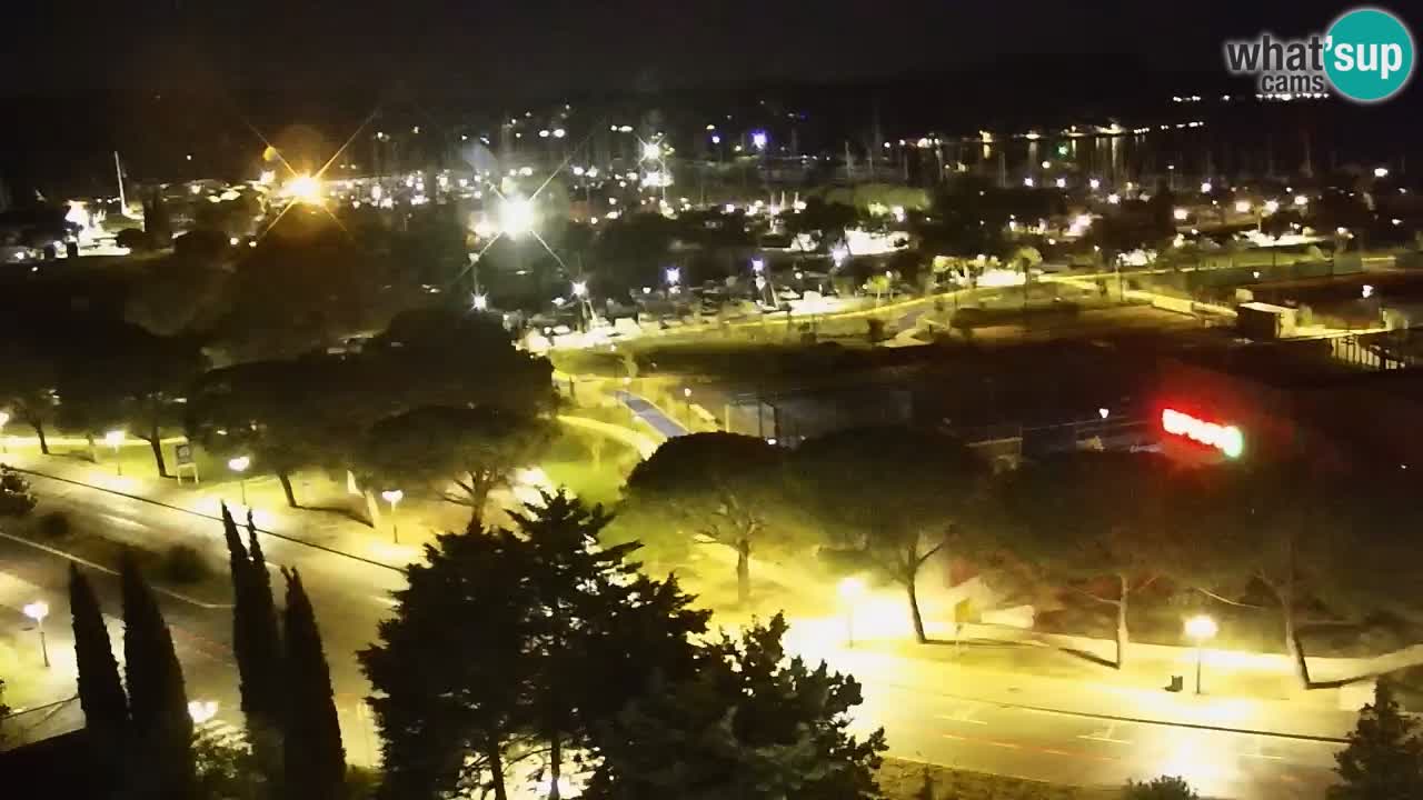 Portorož spletna kamera – pogled na marino in teniška igrišča