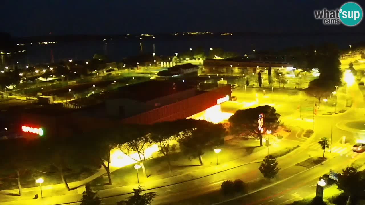 Portorož camera en vivo – vista del puerto deportivo y las canchas de tenis