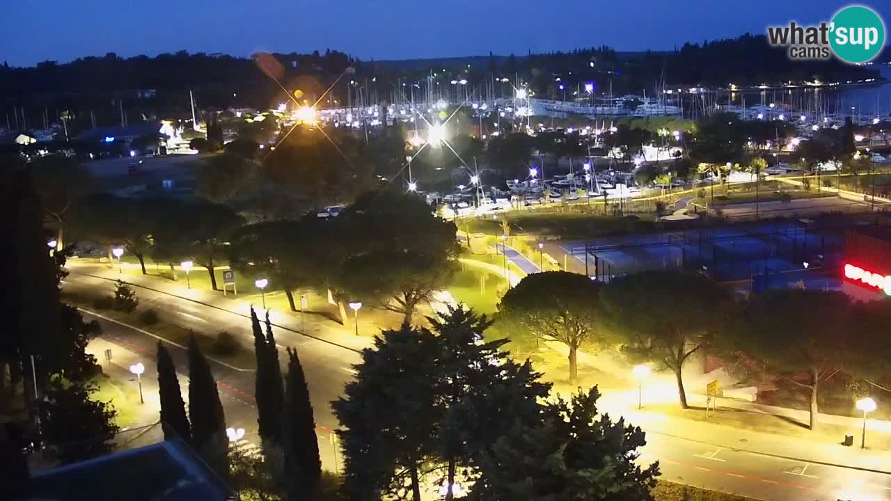Portorož Live Webcam – vue sur la marina et les courts de tennis