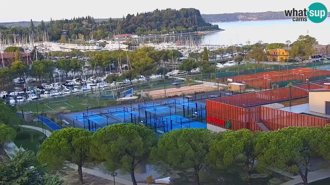 Portorož spletna kamera – pogled na marino in teniška igrišča