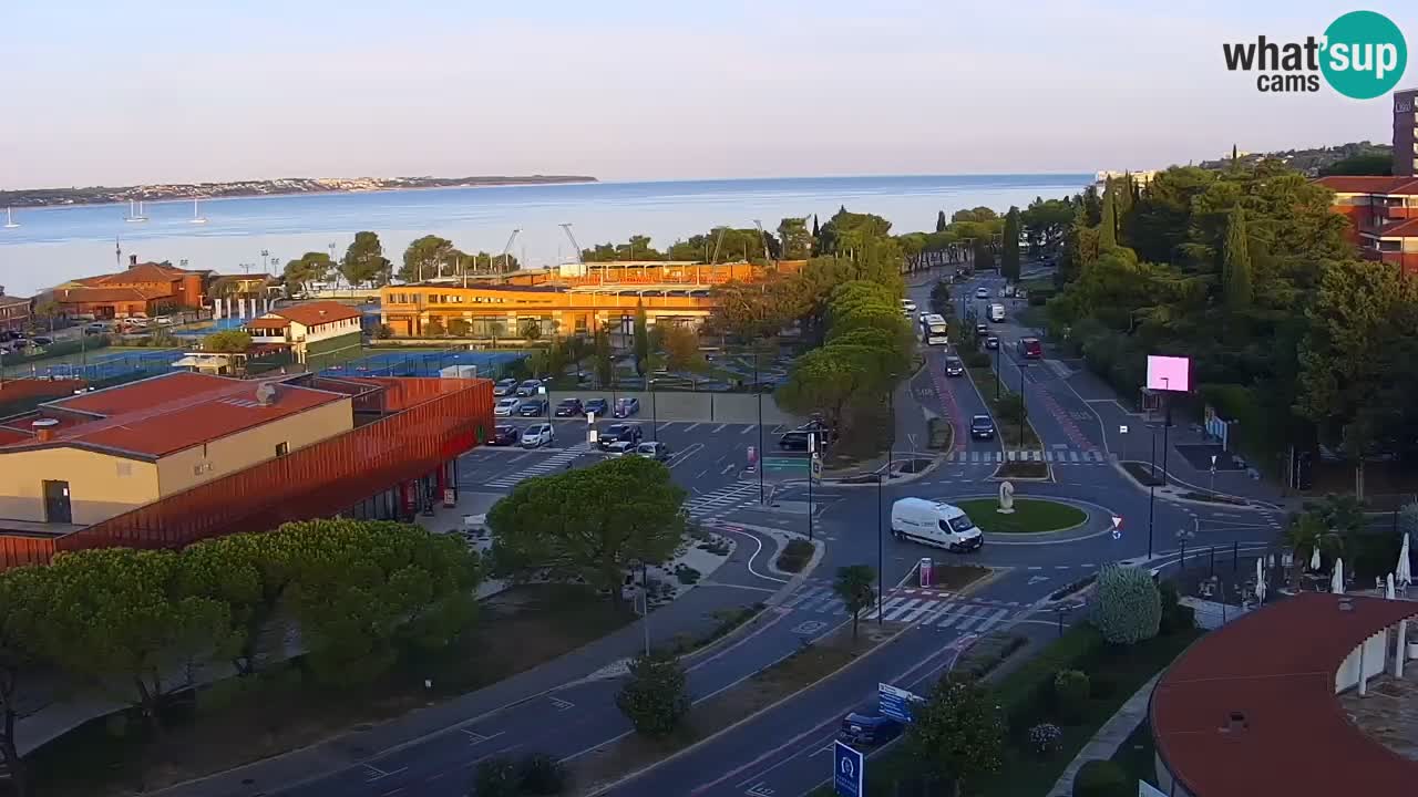Portorož spletna kamera – pogled na marino in teniška igrišča