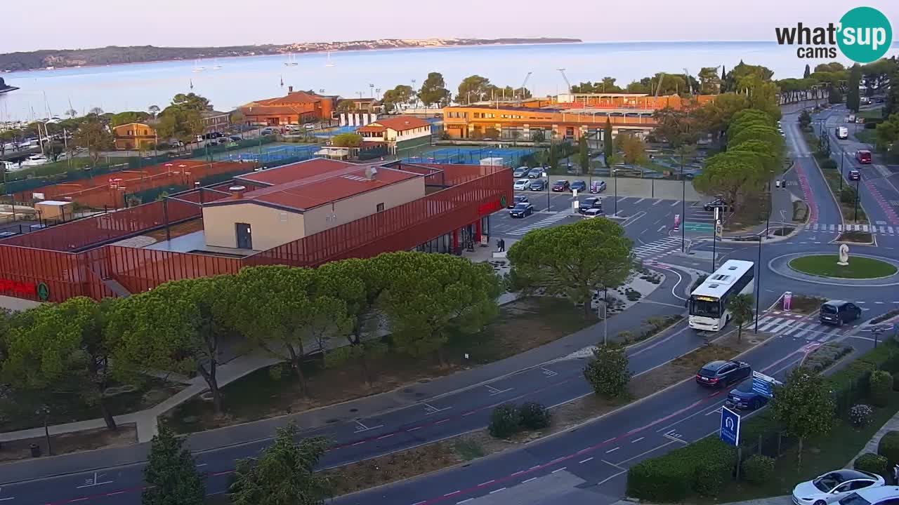 Portorož spletna kamera – pogled na marino in teniška igrišča