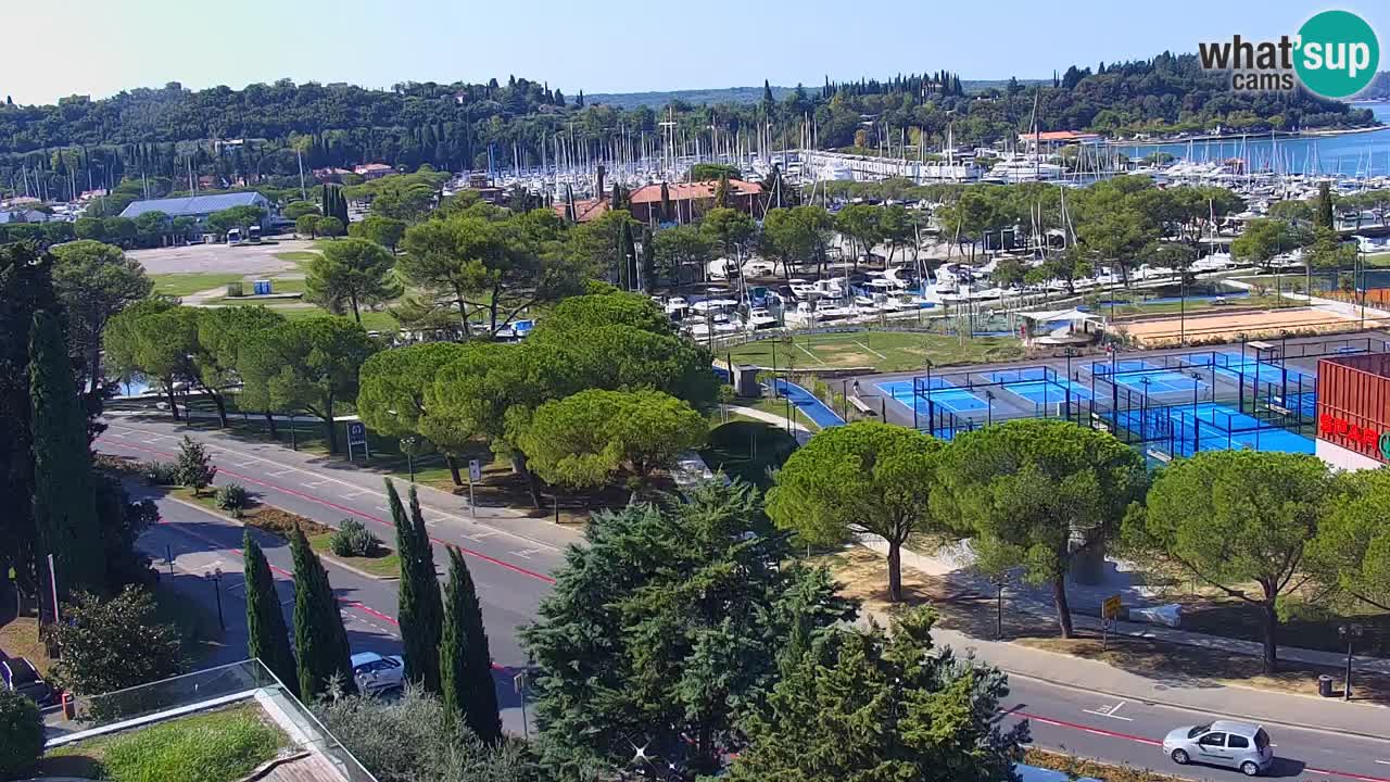 Portorož camera en vivo – vista del puerto deportivo y las canchas de tenis