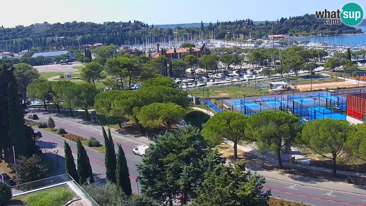 Portorož Live Webcam – vue sur la marina et les courts de tennis