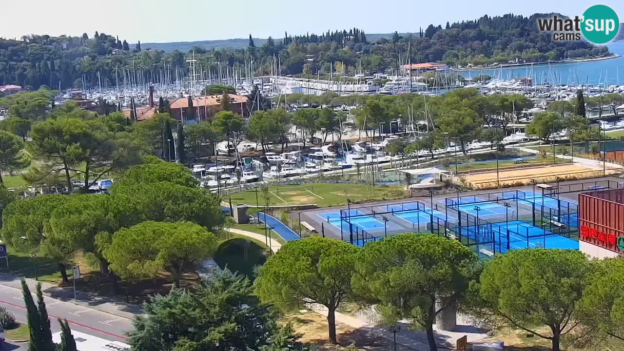 Portorož web kamera – pogled na marinu i teniške terene