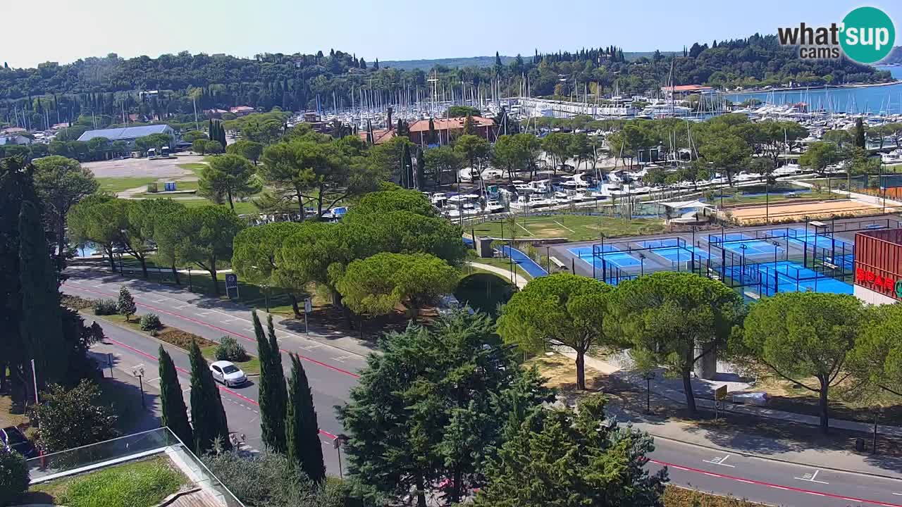 Portorož Live Webcam – vue sur la marina et les courts de tennis