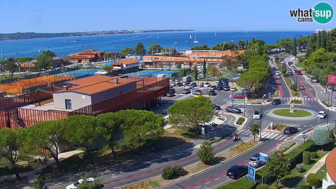 Portorož web kamera – pogled na marinu i teniške terene