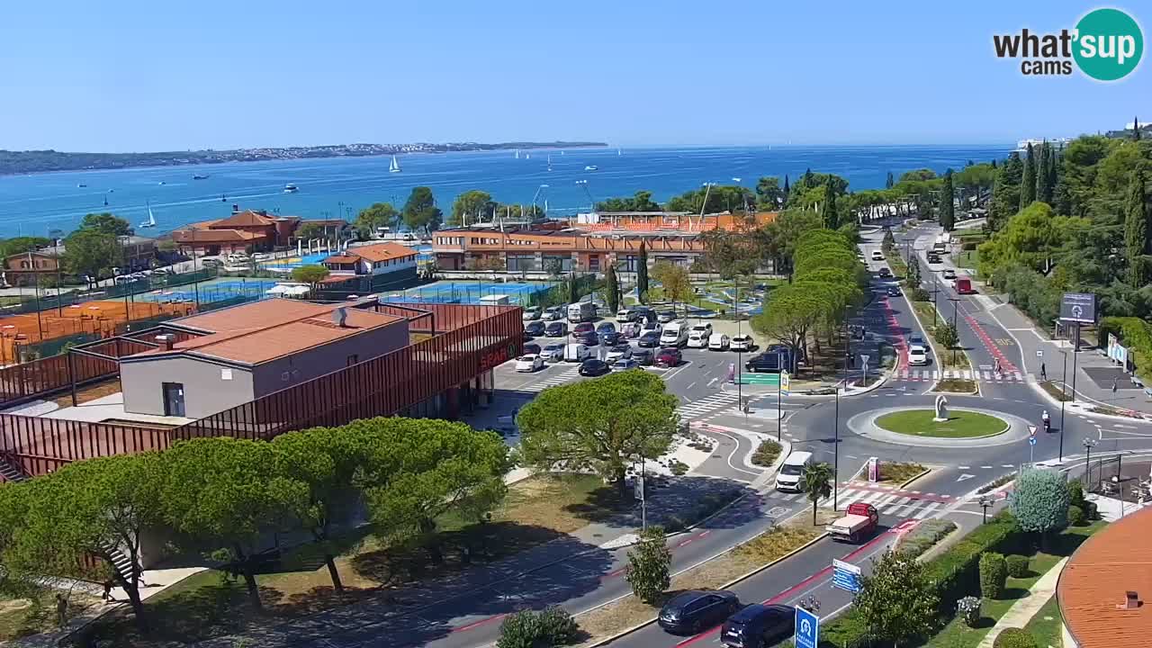 Portorož camera en vivo – vista del puerto deportivo y las canchas de tenis