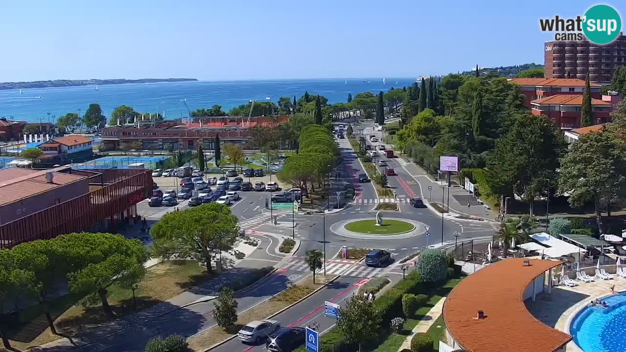 Portorož camera en vivo – vista del puerto deportivo y las canchas de tenis