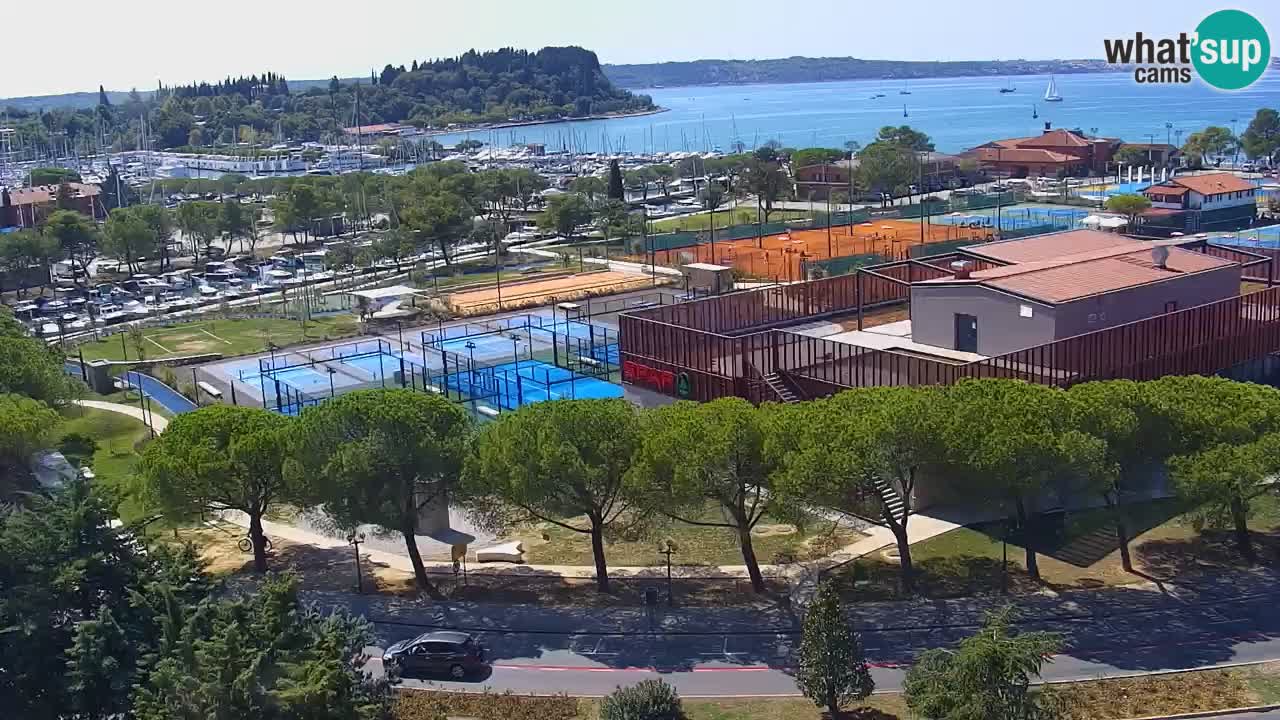 Portorož web kamera – pogled na marinu i teniške terene