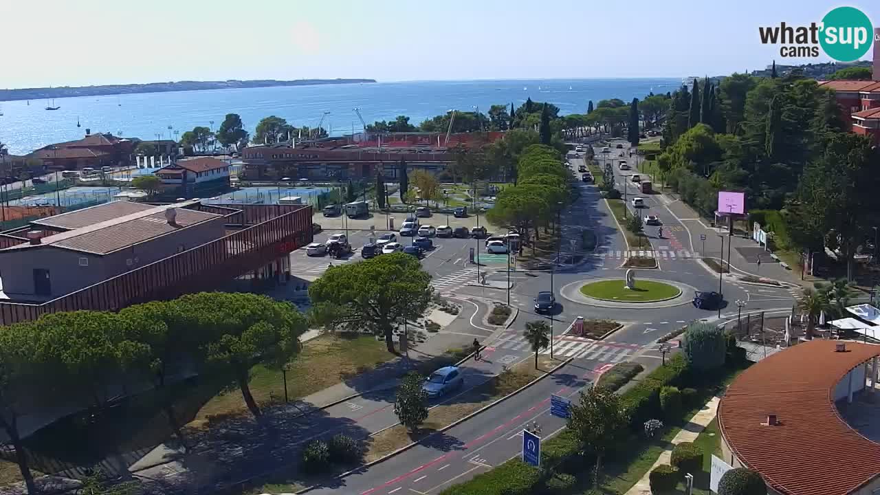Portorož camera en vivo – vista del puerto deportivo y las canchas de tenis