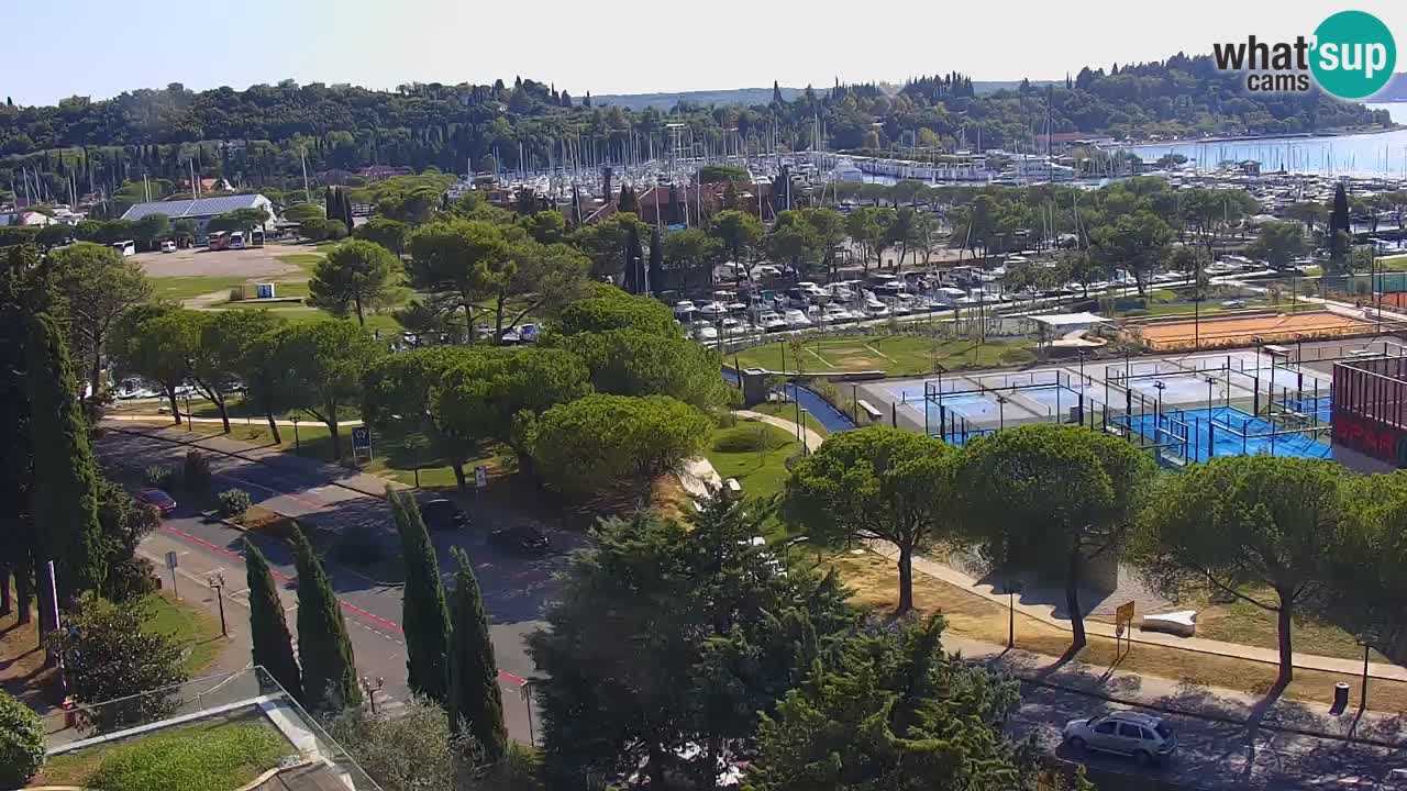 Portorož web kamera – pogled na marinu i teniške terene
